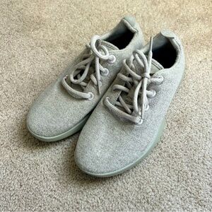 LikeNew Allbirds Wool Runners Womens Size 7 Light Gray Running Shoes Sneakers